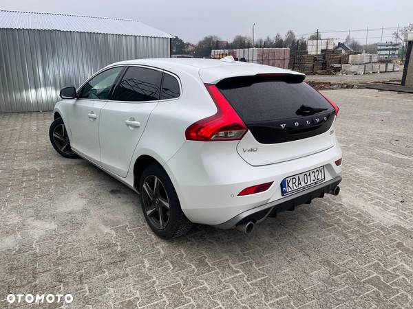 Volvo V40 D3 Drive-E R-Design Momentum - 3