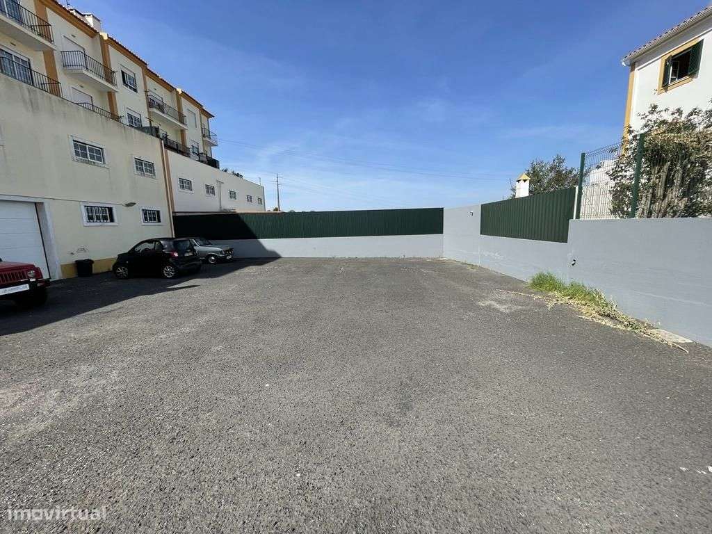 Armazém em Mafra bem localizado-4