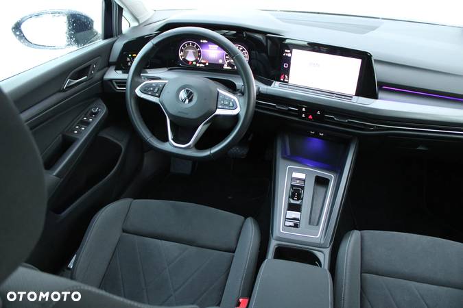 Volkswagen Golf VIII 1.5 eTSI EVO Style DSG - 19