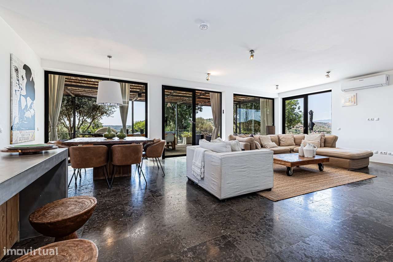 Villa T4 contemporânea à beira do rio no coração do Algarve-19
