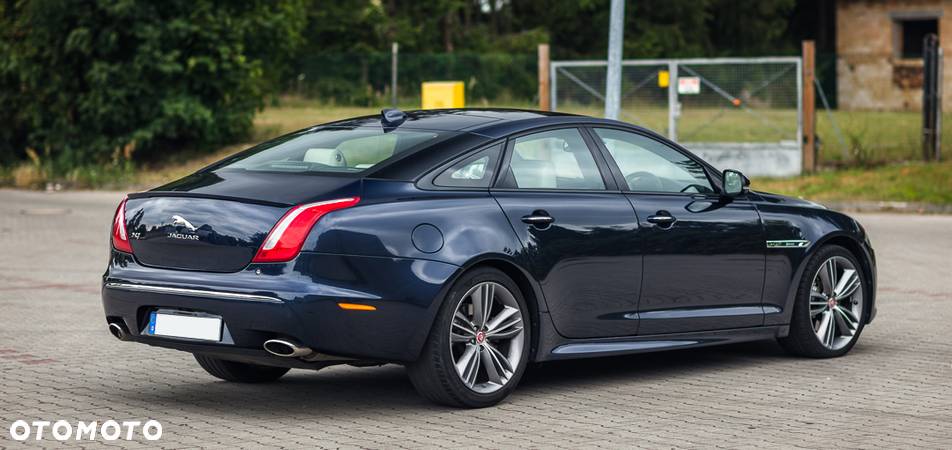 Jaguar XJ 3.0 D V6 R-Sport - 17