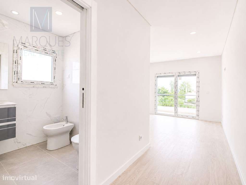 Apartamento T3 em Condomínio Privado com Terraços, Arrecadação e Es...-12