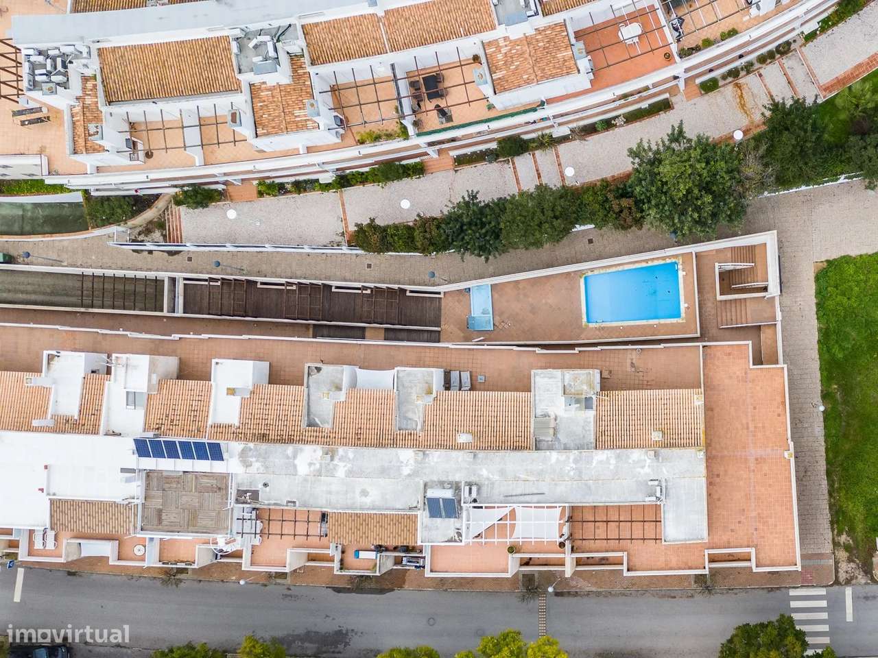 T2 em Santa Luzia  com piscina, terraço e estacionamento - Grande imagem: 3/26