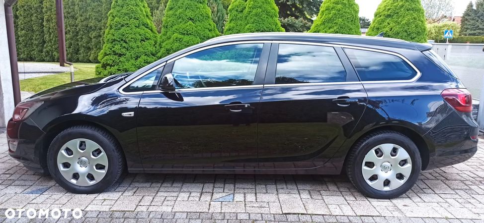 Opel Astra IV 2.0 CDTI Cosmo - 1