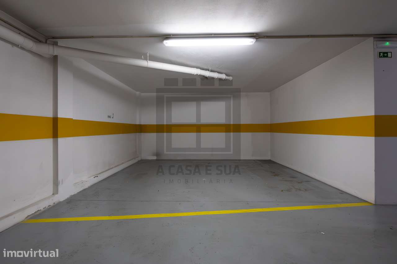 Apartamento T2 na urbanização dos Passionistas, S. M. Feira-21