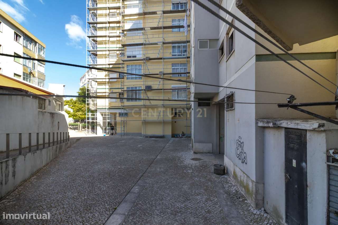 Apartamento T2+1 em Sacavém, Loures-18