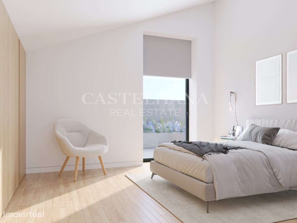 Apartamento T1 duplex com varanda e lugar de garagem, em Santos Pou... - Grande imagem: 2/39