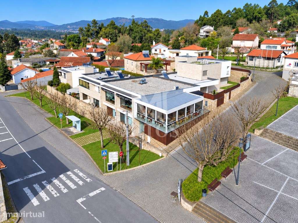 Trespasse de café pastelaria e restaurante em Aldreu - Barcelos-22