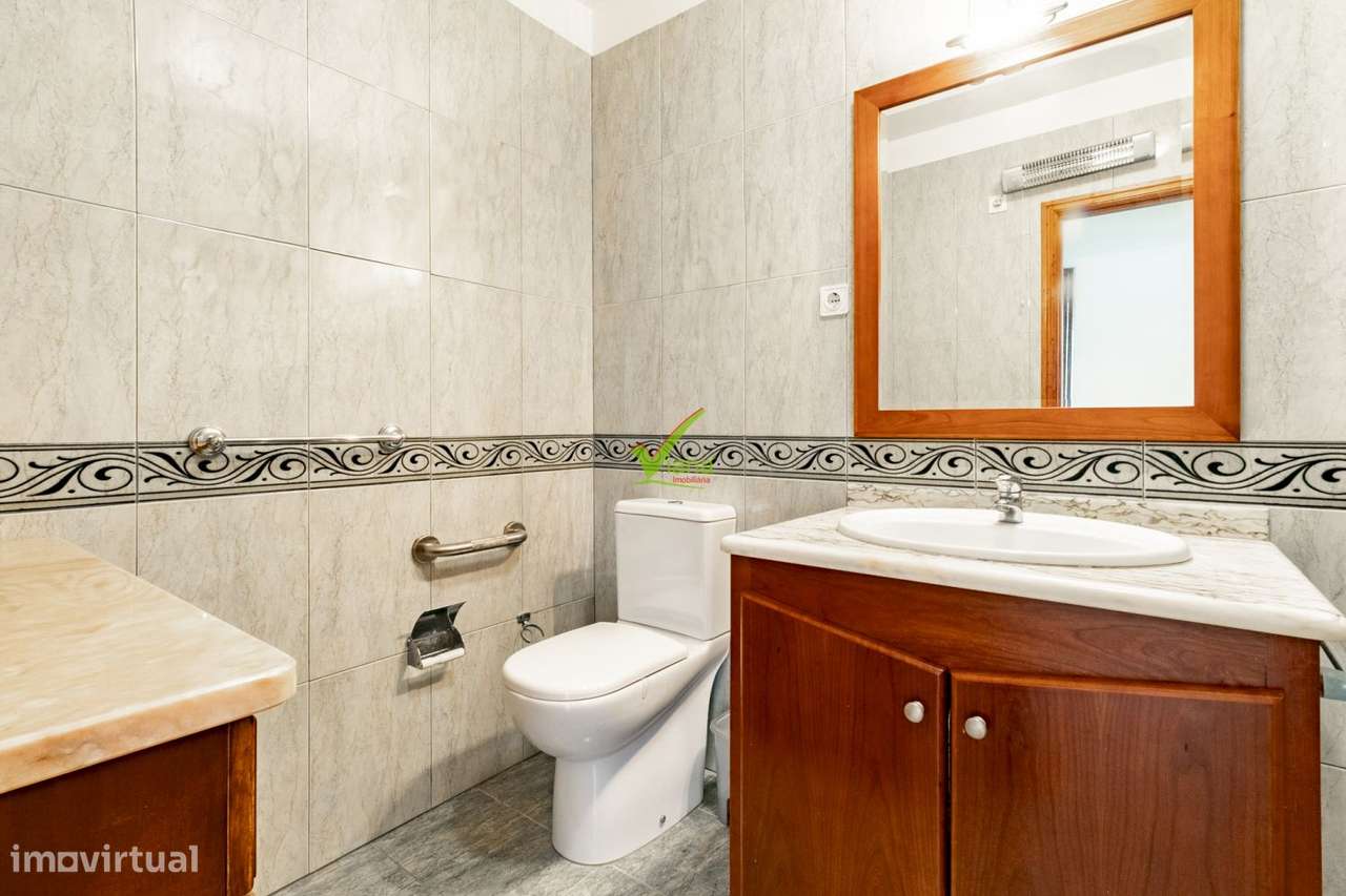 T. 4 com garagem individual - Centro Póvoa de Varzim-15