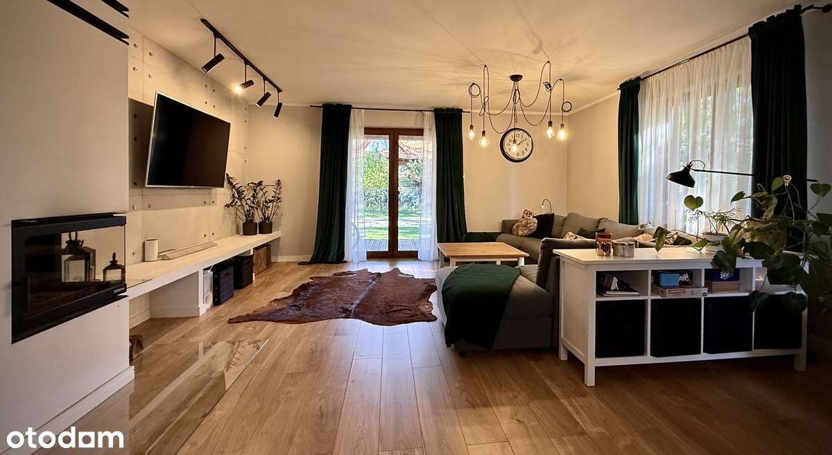 Dom wolnostojący | Garaż | Garderoba | Spiżarnia-1