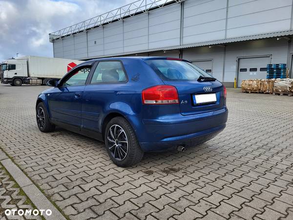 Audi A3 1.6 Ambition - 4