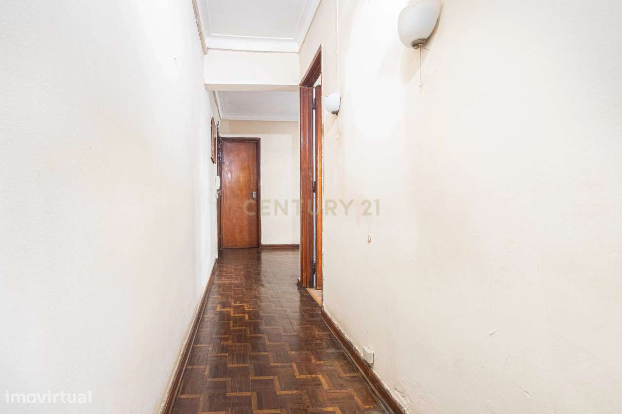 Oportunidade - T1 em Almada-5