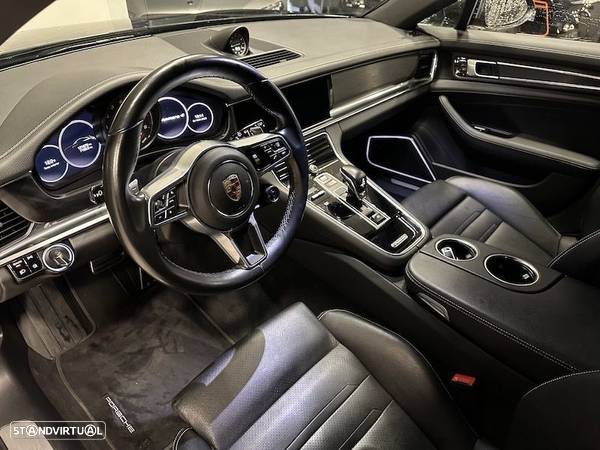 Porsche Panamera Sport Turismo 4 E-Hybrid 10 Years Edition - 6