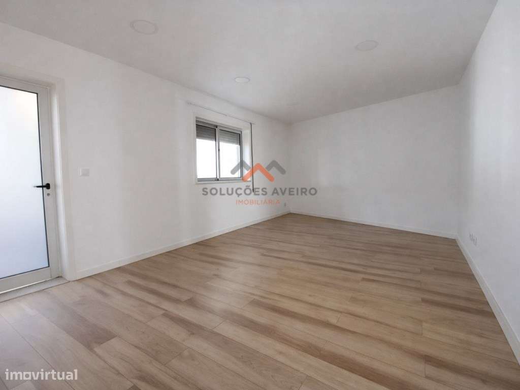 Apartamento T2 Totalmente Renovado em Esgueira Oportunidade Única! - Grande imagem: 5/19