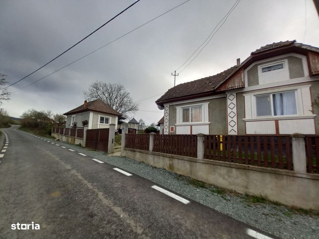 Casa in localitatea, Remeti pe Somes, la 35 km de Baia Mare! - Imagine principală: 1/18