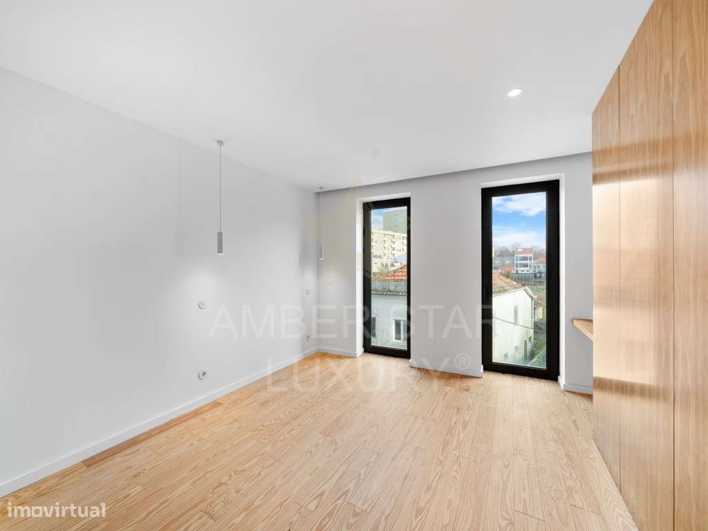 Moradia T4 com Jardim a 10 minutos da Praia - Grande imagem: 4/47