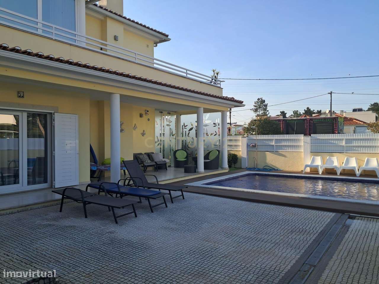 Moradia T4 com Piscina de Água Salgada | Quinta de Valadares-9