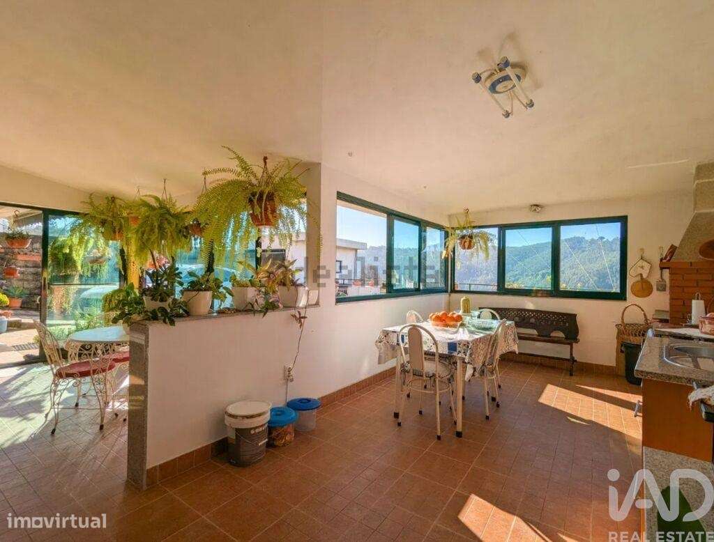 Casa / Villa T4 em Foz do Sousa e Covelo de 238,00 m2 - Grande imagem: 5/26
