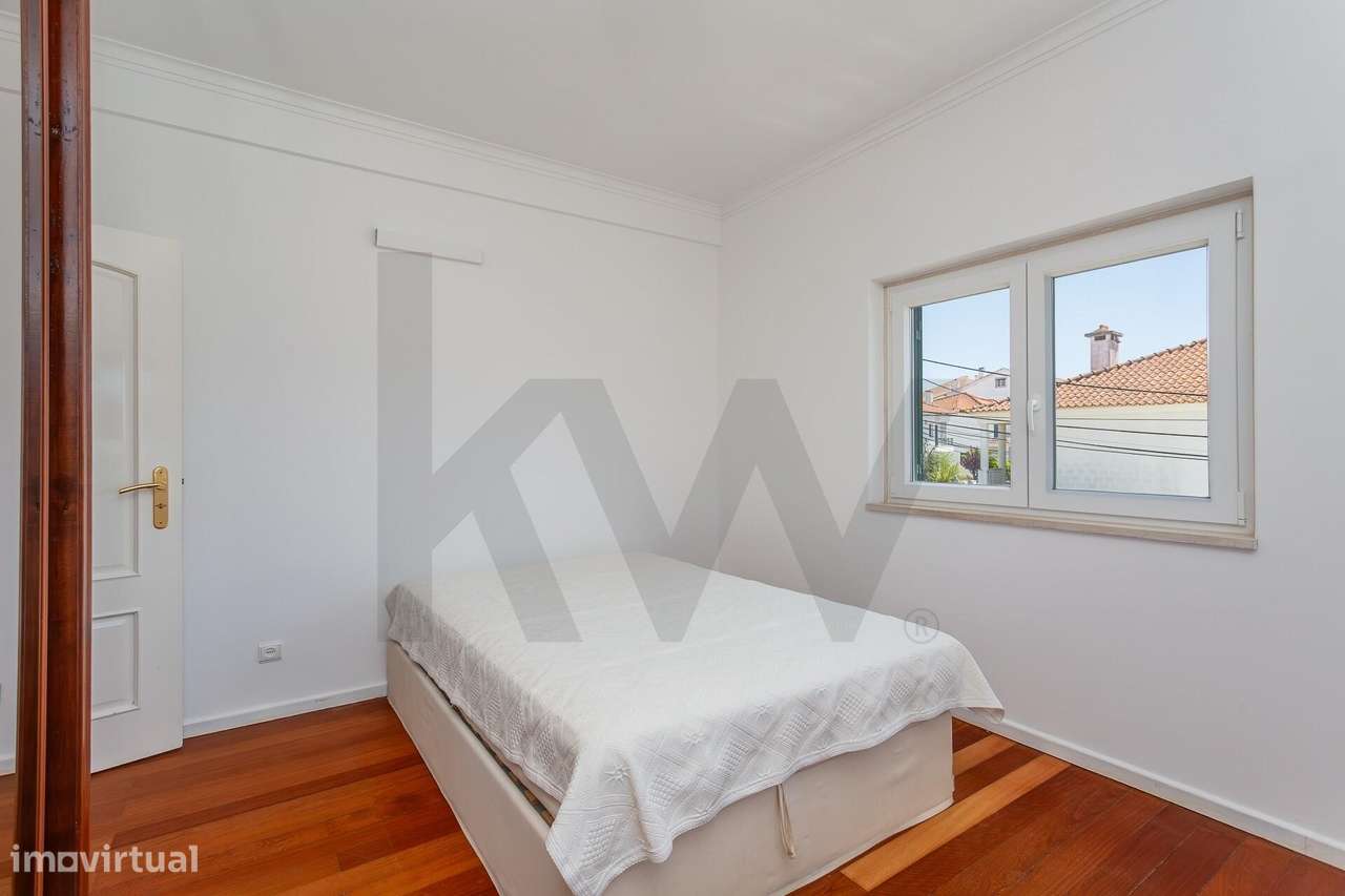 Moradia Isolada | 5 Quartos, Jardim, Garagem para 4 Carros-26