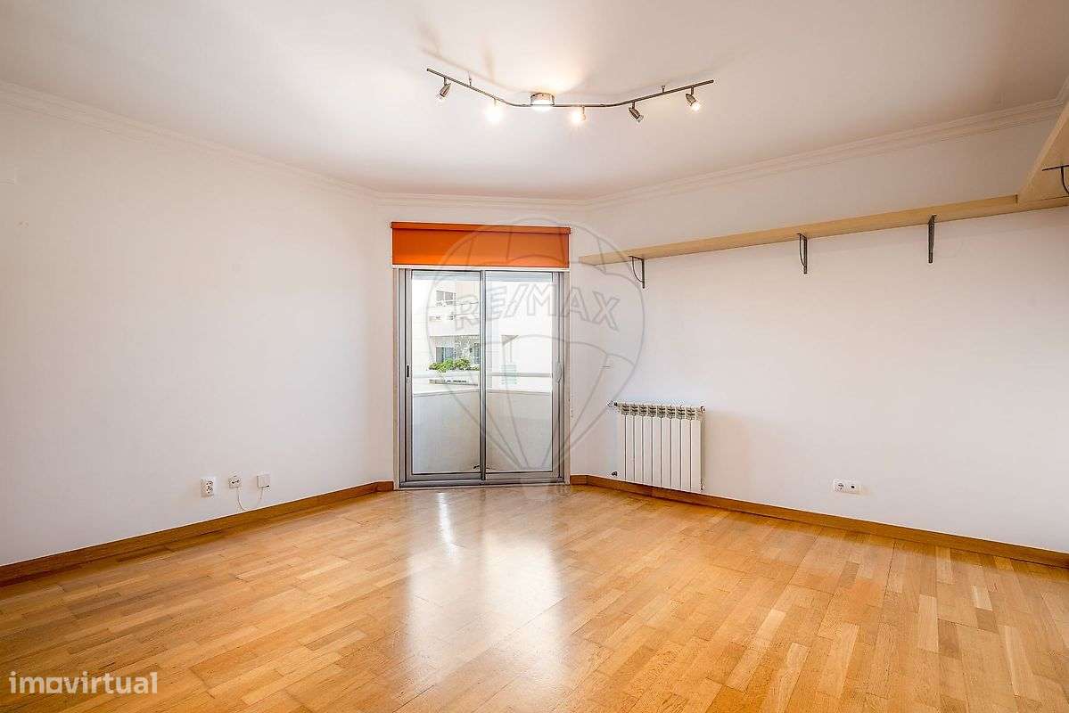 Apartamento T1 para arrendamento - Grande imagem: 4/16