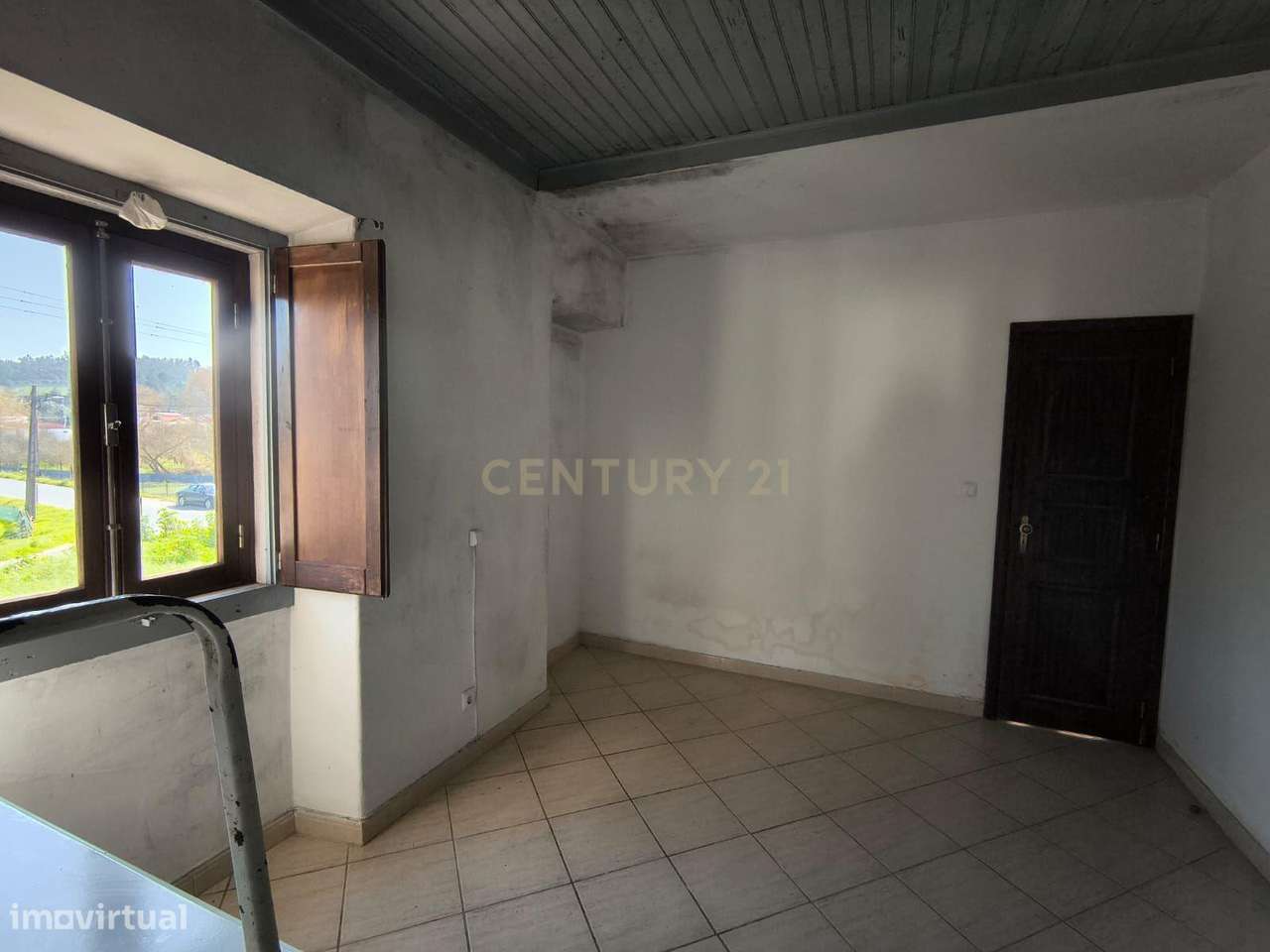 Moradia T2 em Alpedriz – Um investimento com múltiplas possibilidades-7