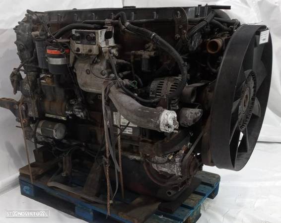 Motor Iveco - - 4