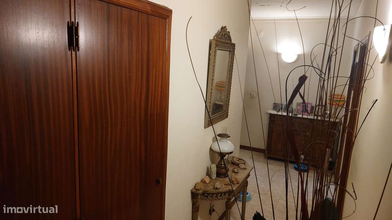 Apartamento T4 em Braga com garagem e elevador - Grande imagem: 2/18