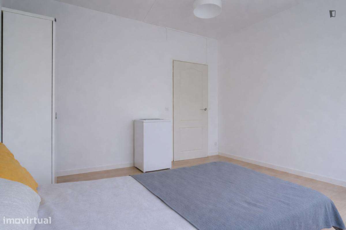Quarto - localizado em Estrela Lisbon - Grande imagem: 5/10