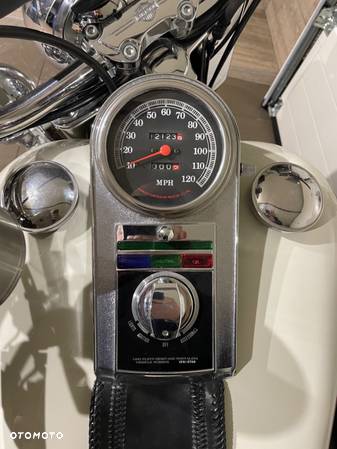 Harley-Davidson Softail Heritage Classic - 10