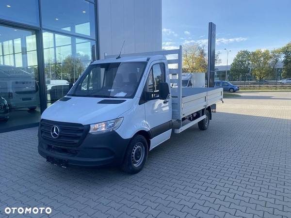 Mercedes-Benz Sprinter - 1