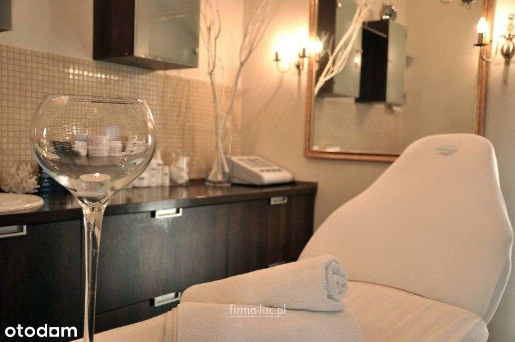 Lokal fryzjersko-kosmetyczny w centrum-0