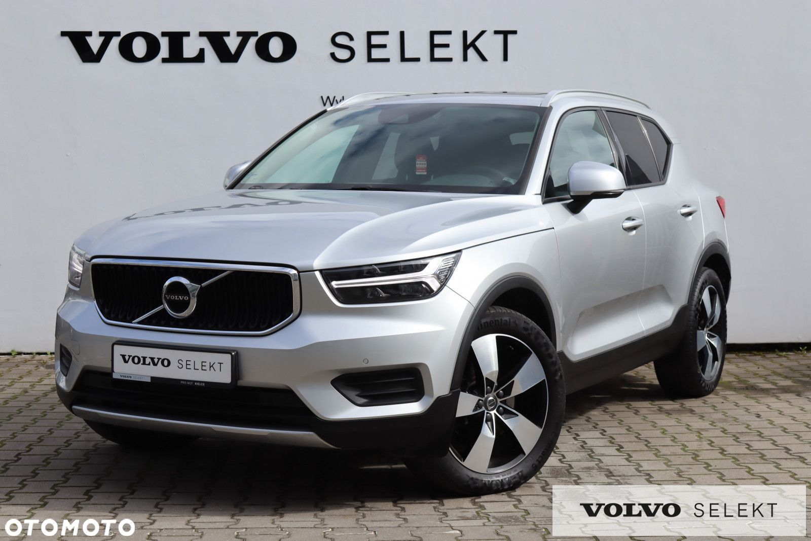 Volvo XC 40 D4 AWD Momentum (Intro Edition) - 1