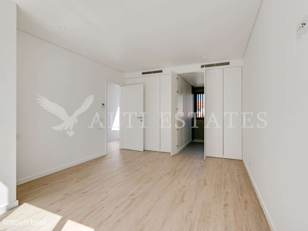 Moradia moderna T3+1 recém-construída em Murches-27