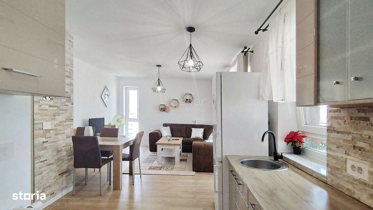 Priveliste Deosebita Cartier Kasper Coresi - Imagine principală: 4/16