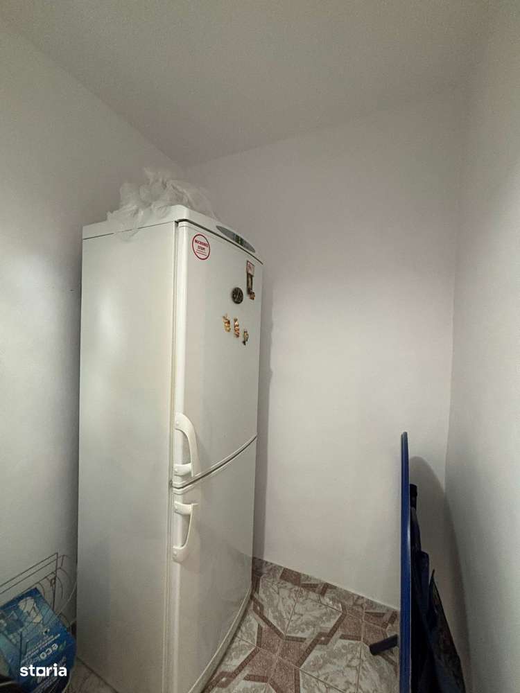 De vanzare ,3 camere,ideal pentru spatiu,zona Piata mare ,63000EURO - Imagine principală: 5/11