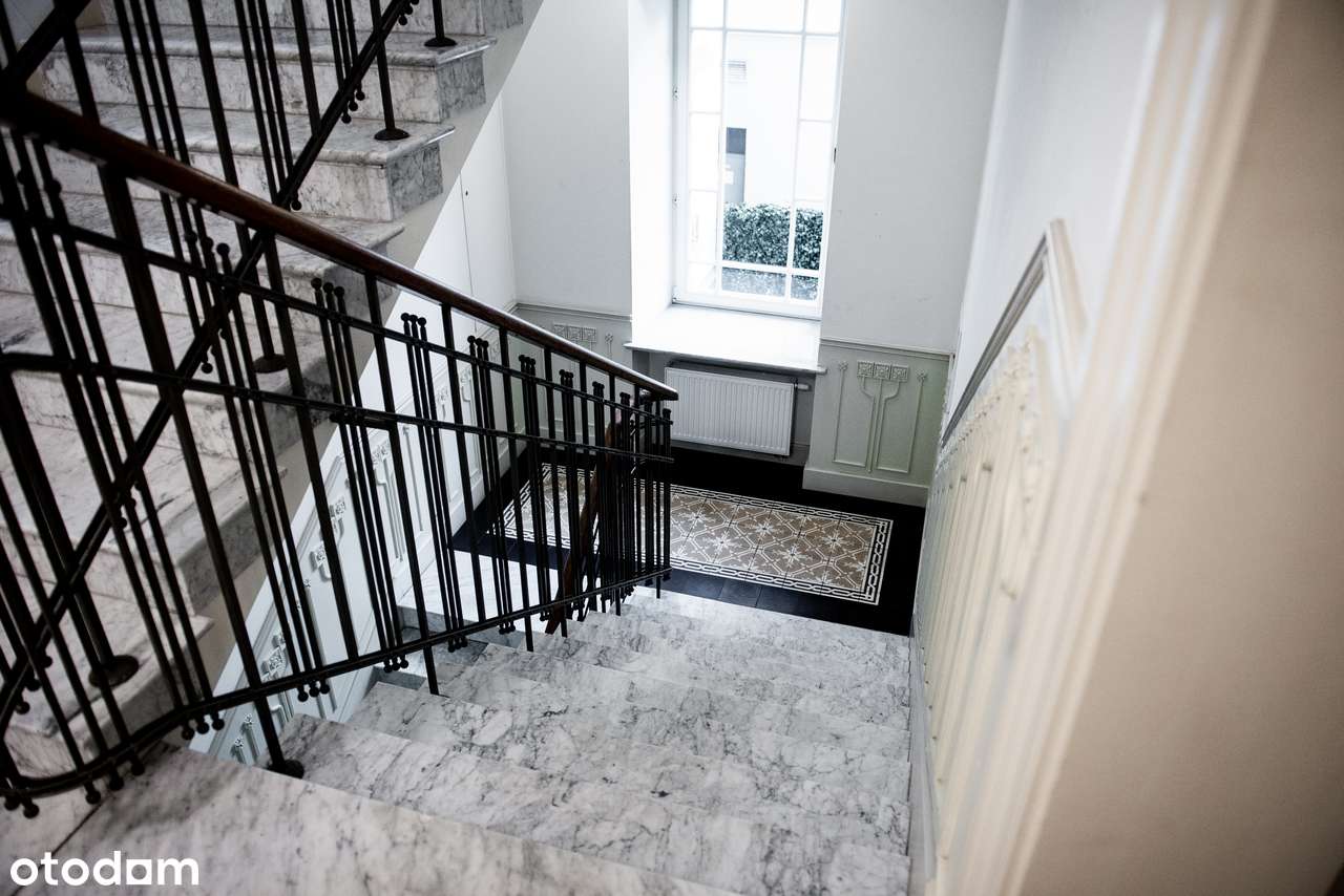 Kawalerka, Hoża 50, lokalizacja TOP-10