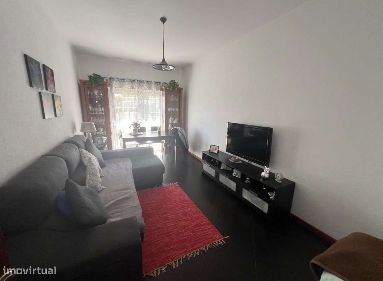 Apartamento T2 - 2 WC's , Varandas - ótima localização -Amora-9