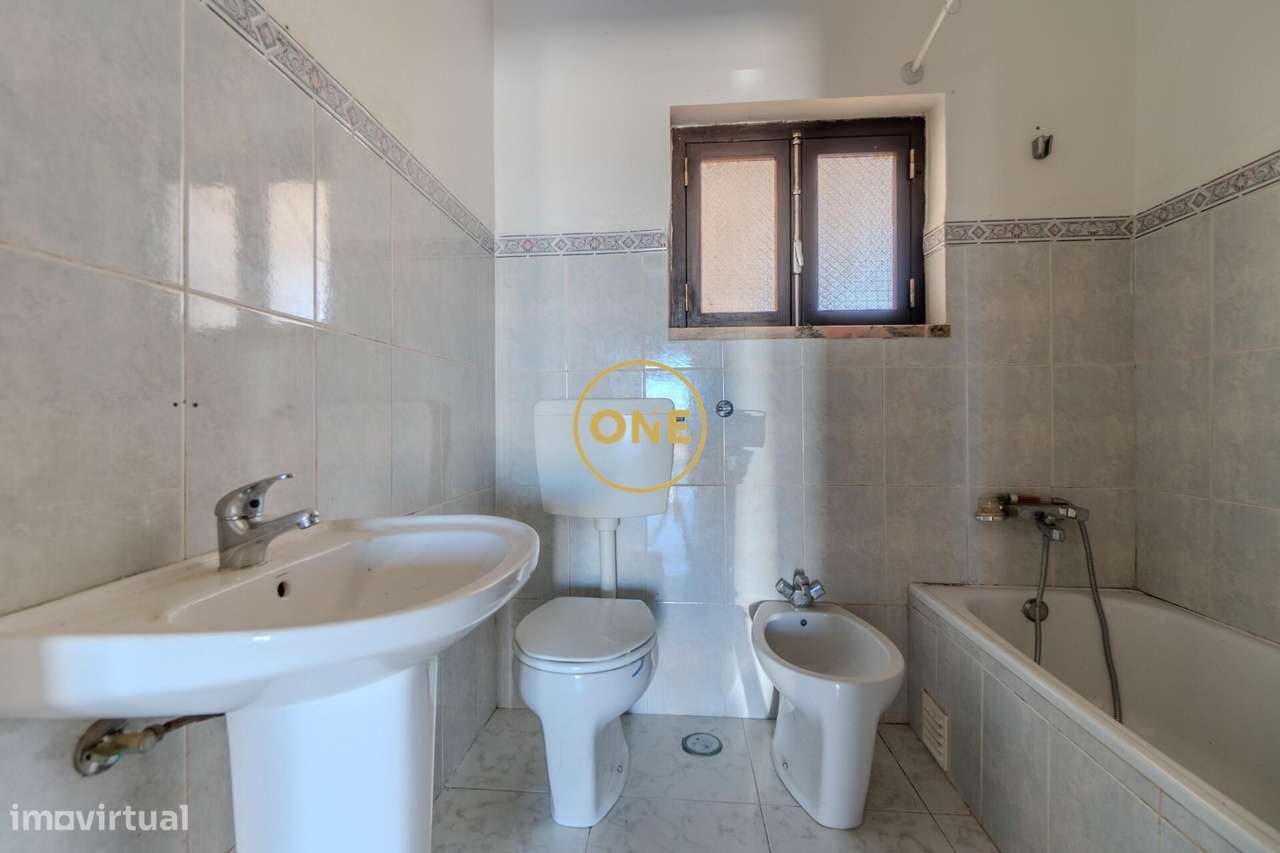 Moradia Térrea T2+1 com Terreno de 3,88 ha – Cruz do Vento, Carnota (A-13