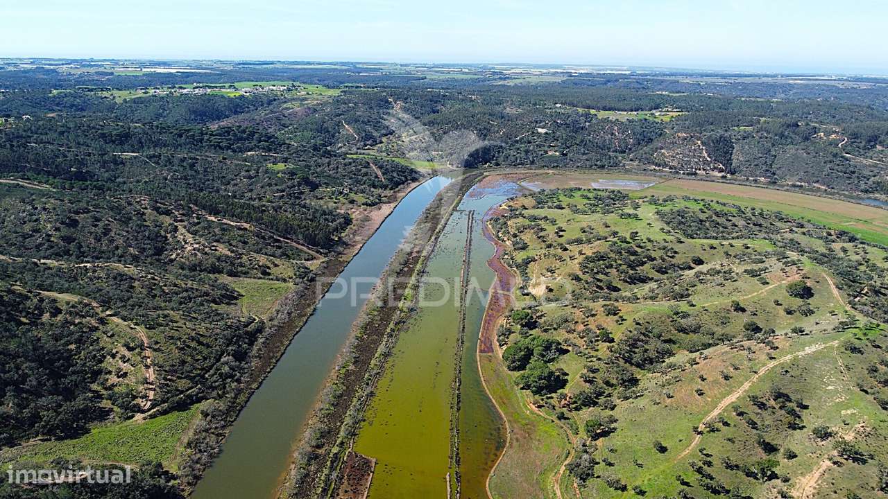 Herdade confinante com Rio Mira, em Odemira - Grande imagem: 4/29