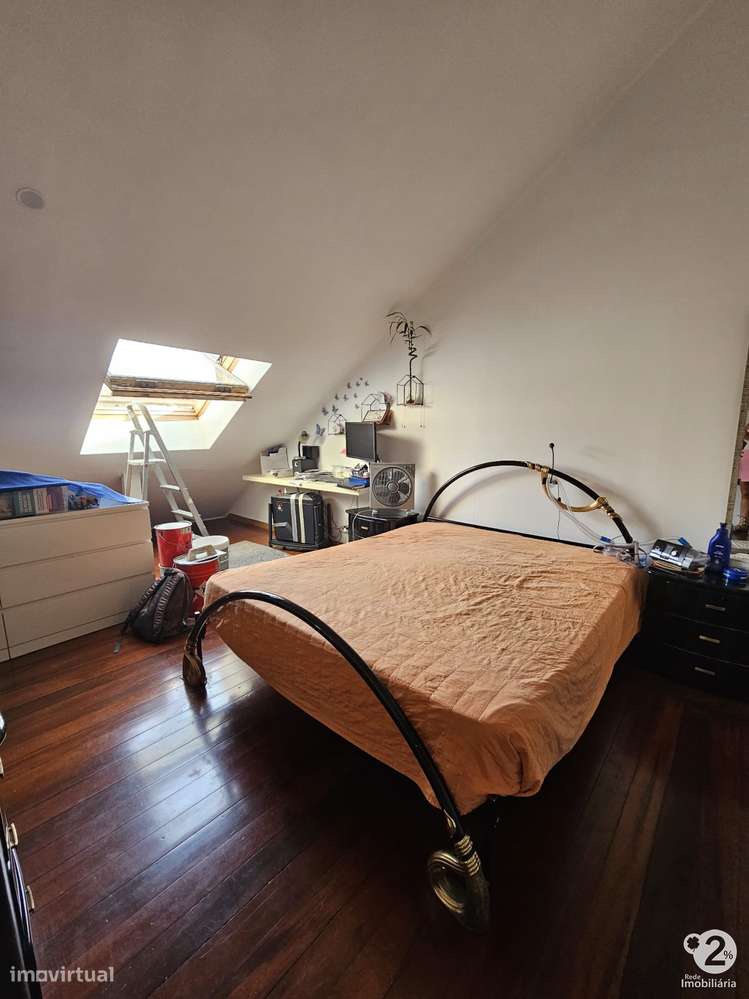 Prédio em propriedade total na Rua Costa Cabral - Porto-6