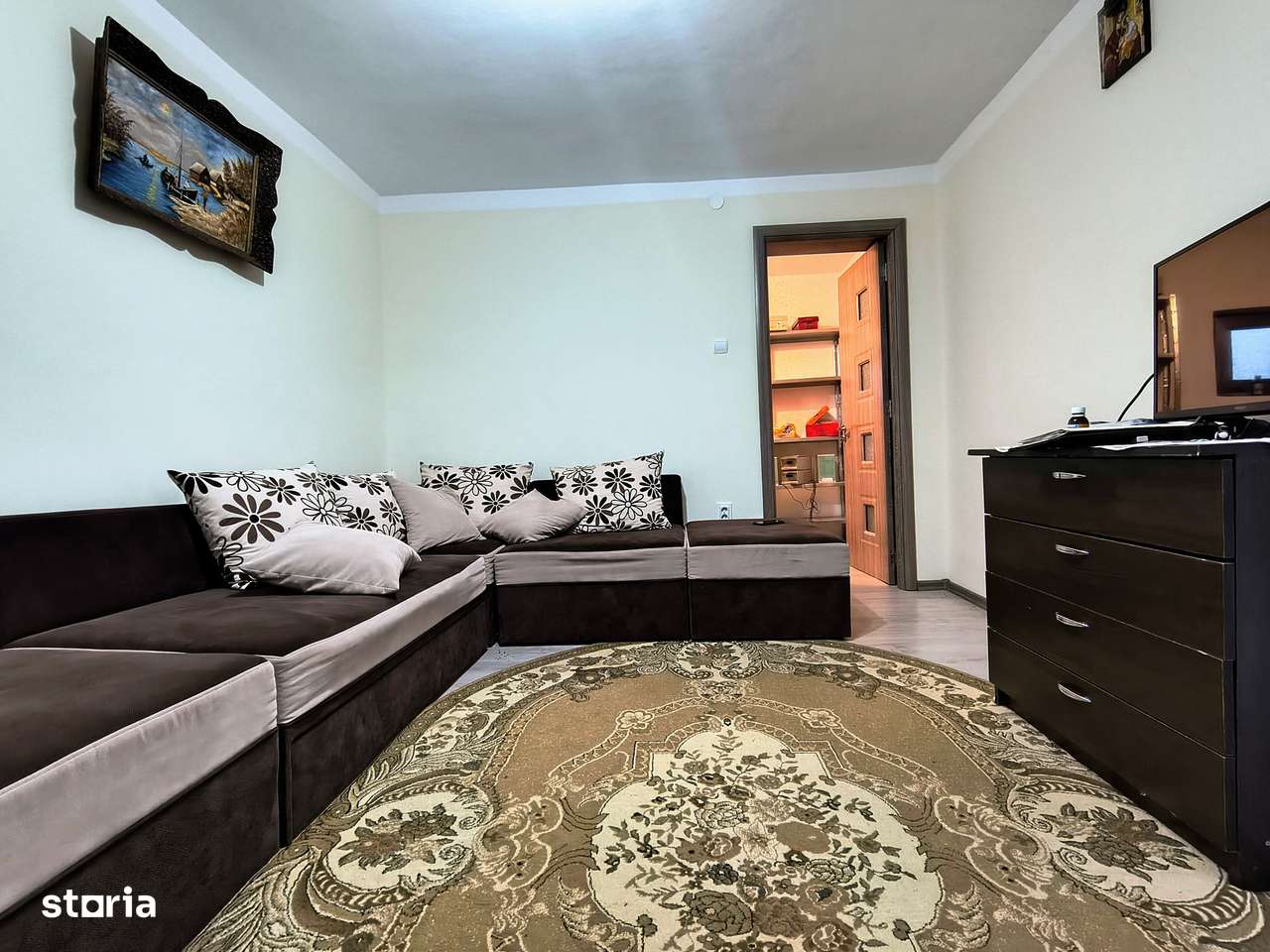 Casa de vânzare în Malu cu Flori- liniște, natura și aer curat!-8