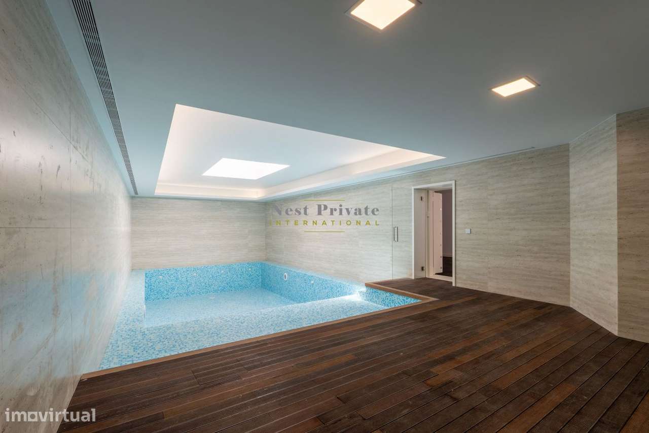 Palacete à venda na Rua de Álvares Cabral-44