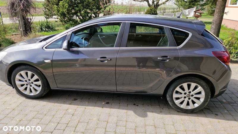 Opel Astra IV 1.7 CDTI Executive S&S - 7