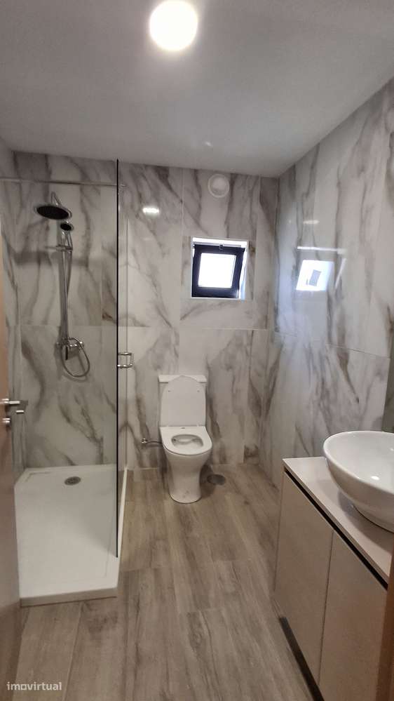 Apartamento T3 novo com 2 casas de banho em Agrela-6
