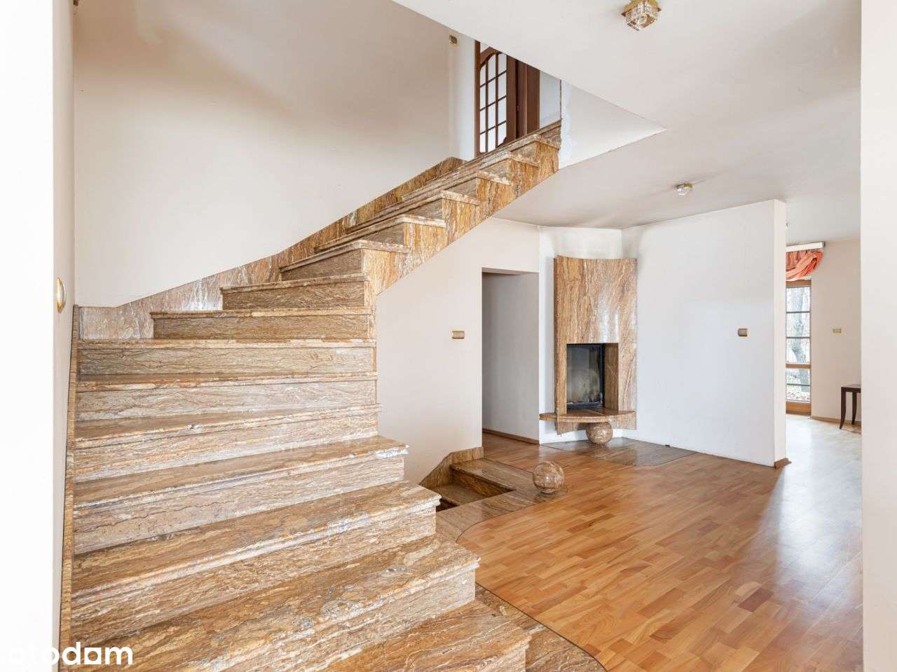 Piękny Dom W Samym Sercu Dzielnicy Wawer Z Ogrodem-4