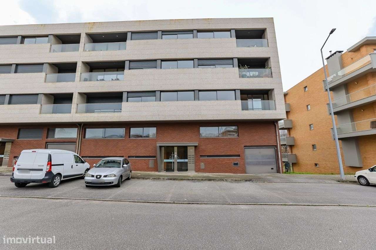 Apartamento T3 C/ Lugar Garagem-34