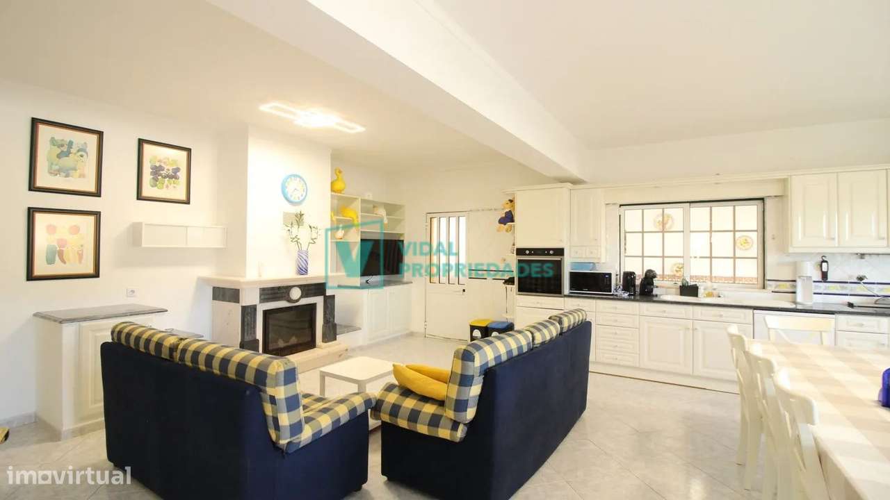 Moradia T7 com piscina e garagem em Loulé-34