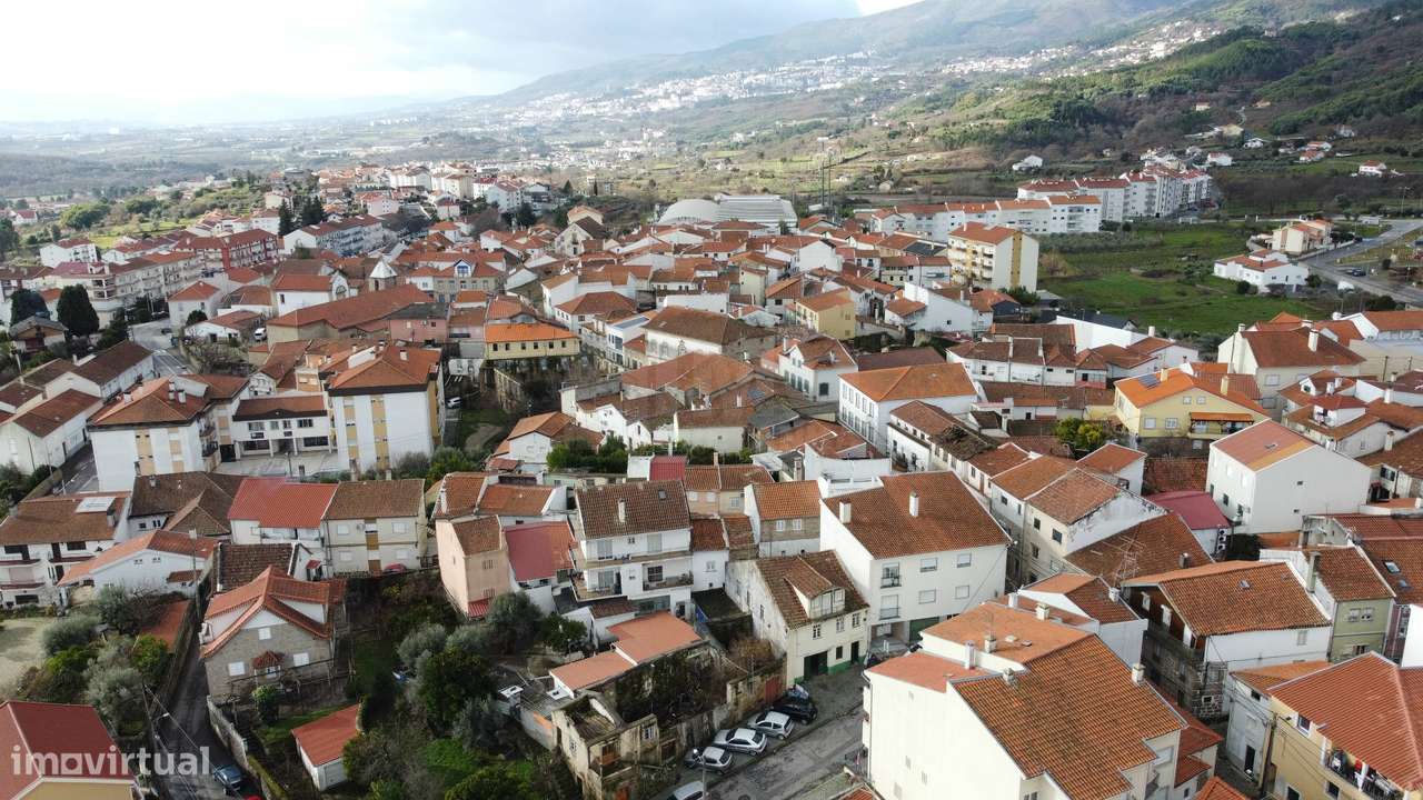 Moradia V3 p/ Renovar - Teixoso - 7 min. da Covilhã - Grande imagem: 4/26