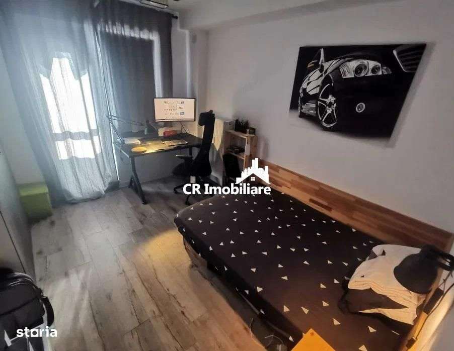 Vanzare Apartament  4. Camere Calea Mosilor La Cheie-1