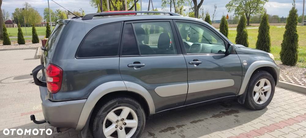 Toyota RAV4 2.0 D-4D 4x4 - 3